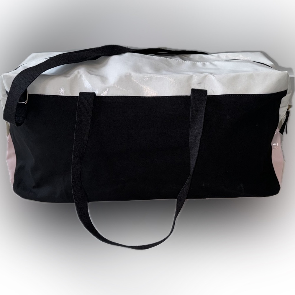 NWT Victoria’s Secret Weekender Gym Bag - Picture 4 of 11